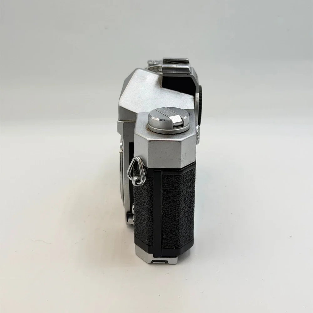 Konica Autoreflex T 35mm SLR Film Camera Body Silver Black Made in Japan 806749
